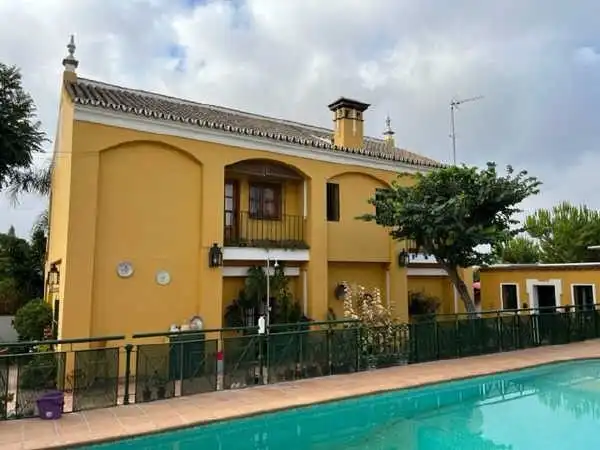 Chalet con piscina en venta en Calle Galera 11, imagen 9
