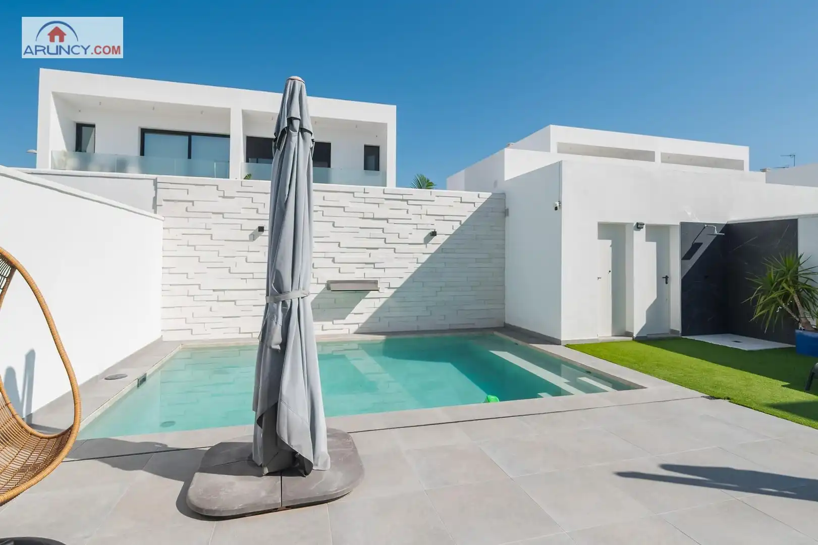 Piscina de Casa adosada en venta en Dos Hermanas con Aire acondicionado, Jardín privado y Terraza