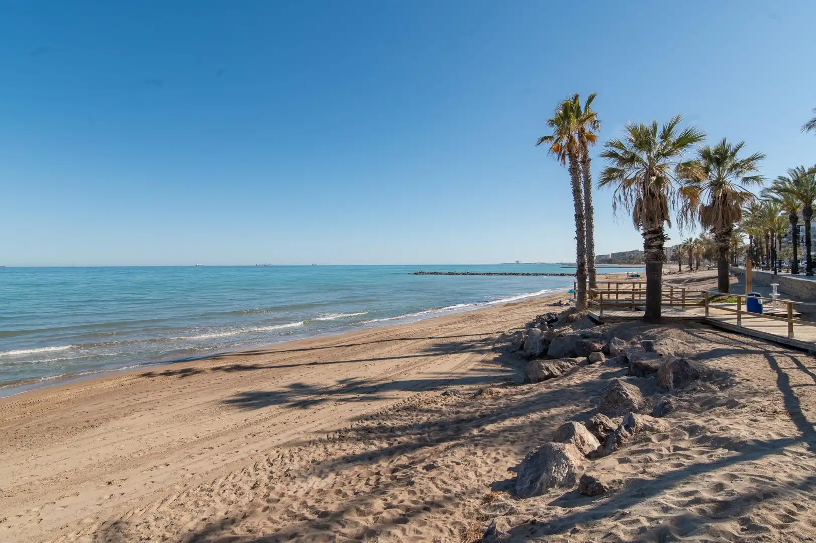 Außenansicht von Wohnungen zum Verkauf in Benicasim / Benicàssim mit Klimaanlage, Heizung und Privatgarten