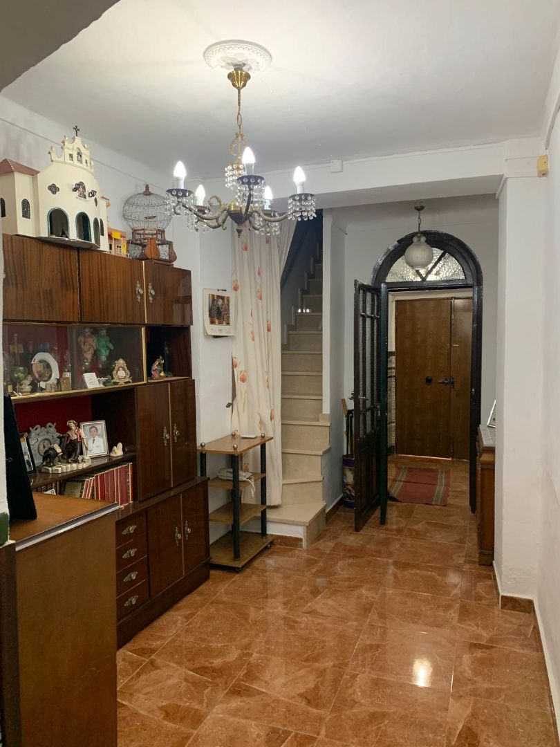 Casa o xalet en venda en Cantillana amb Terrassa, Traster i Moblat