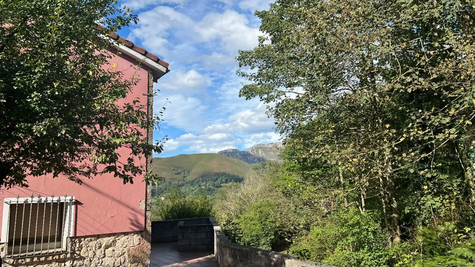 Vista exterior de Casa o chalet en venta en Cabrales con Jardín privado y Trastero