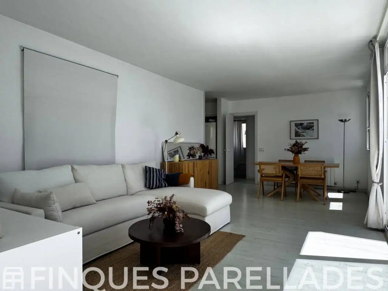 Living room of Attic for sale in Sitges  with Air Conditioner, Heating and Parquet flooring