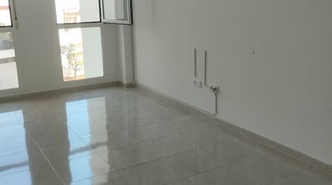 Foto 3 de Piso en venta en Calle Teatro Algabeño, 1, La Algaba, Sevilla