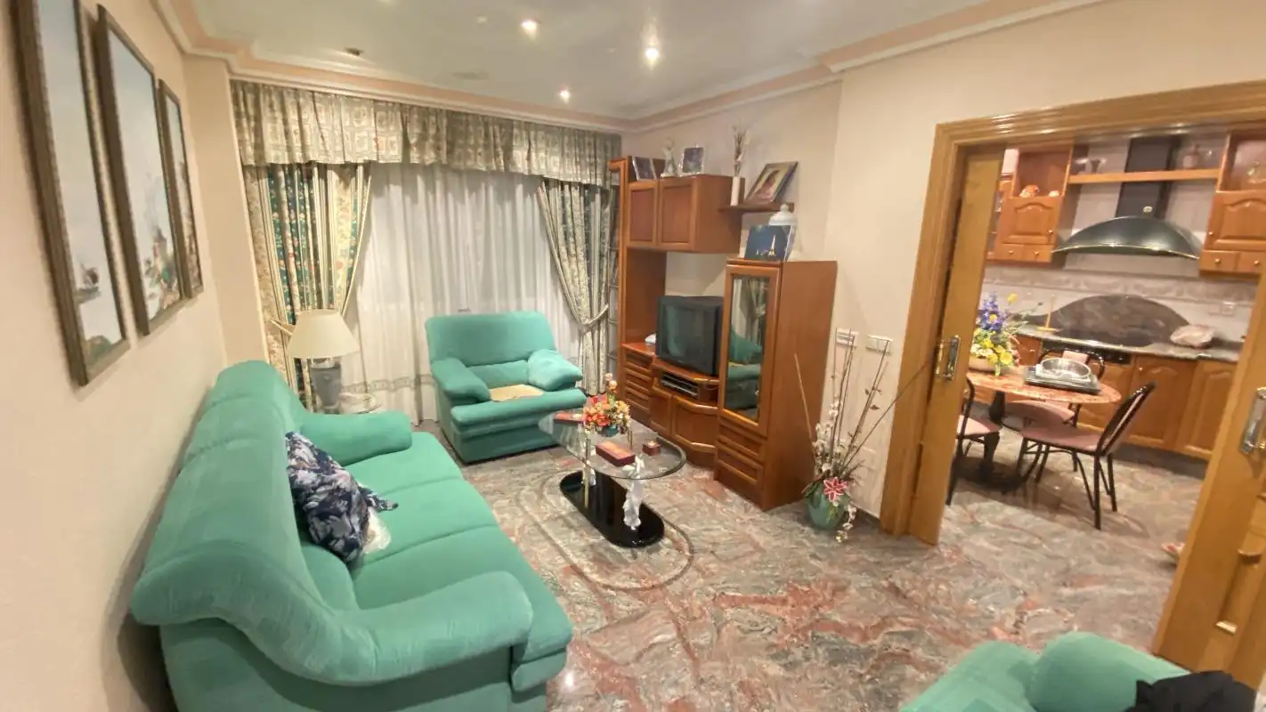 Sala d'estar de Casa o xalet en venda en Los Alcázares amb Calefacció i Traster