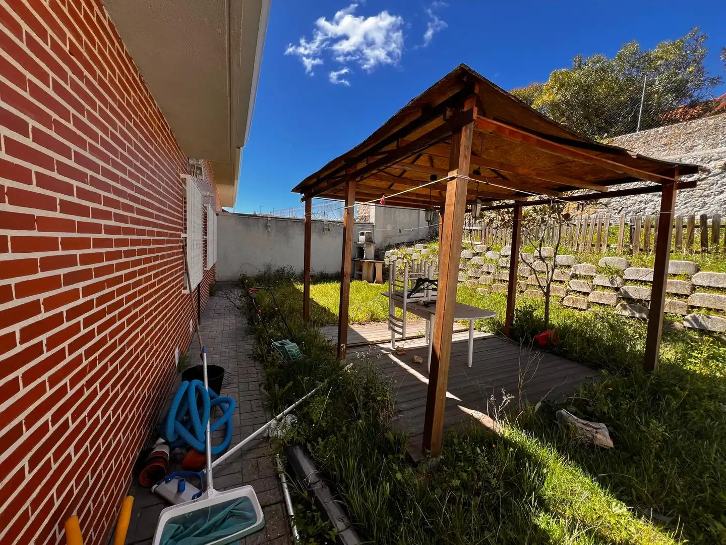Terraza de Casa adosada en venta en Pozuelo del Rey con Calefacción, Piscina y Amueblado