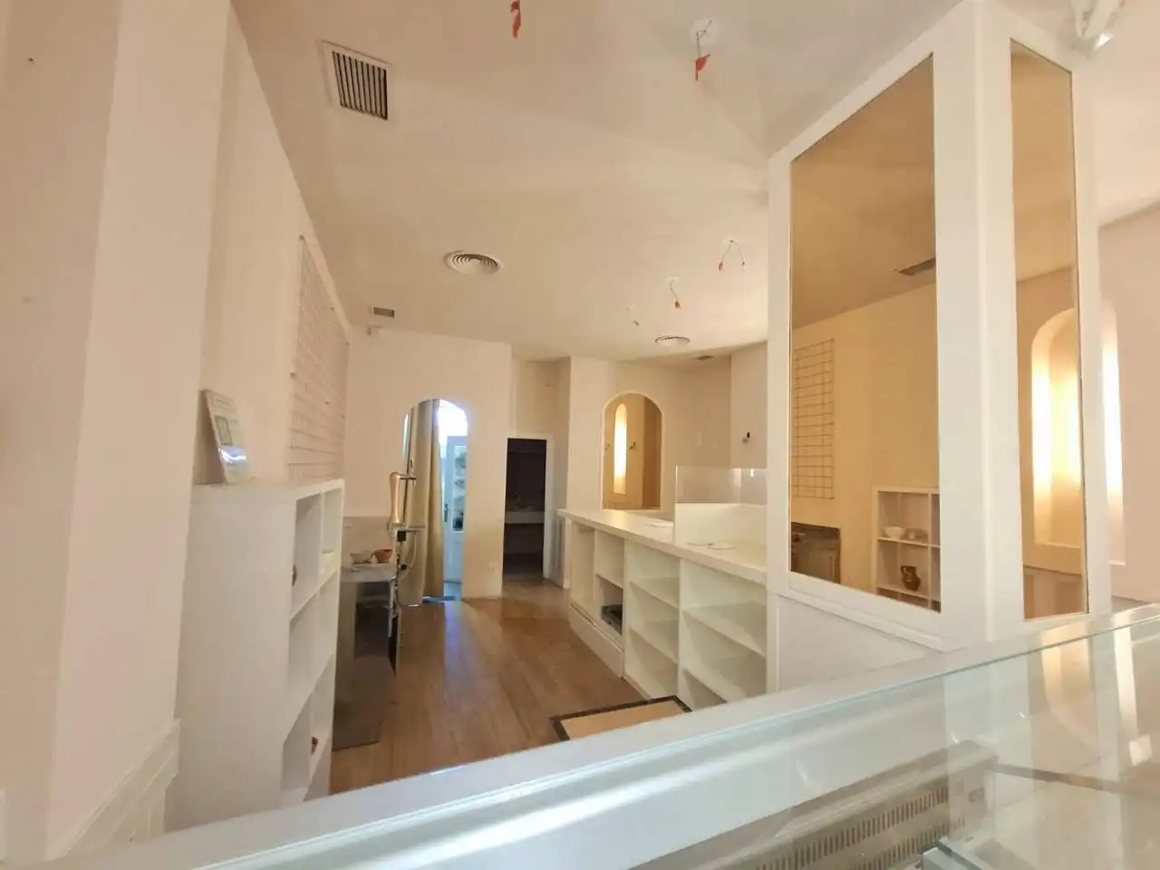 Local comercial en venta en Calle Los Oficios, imagen 2