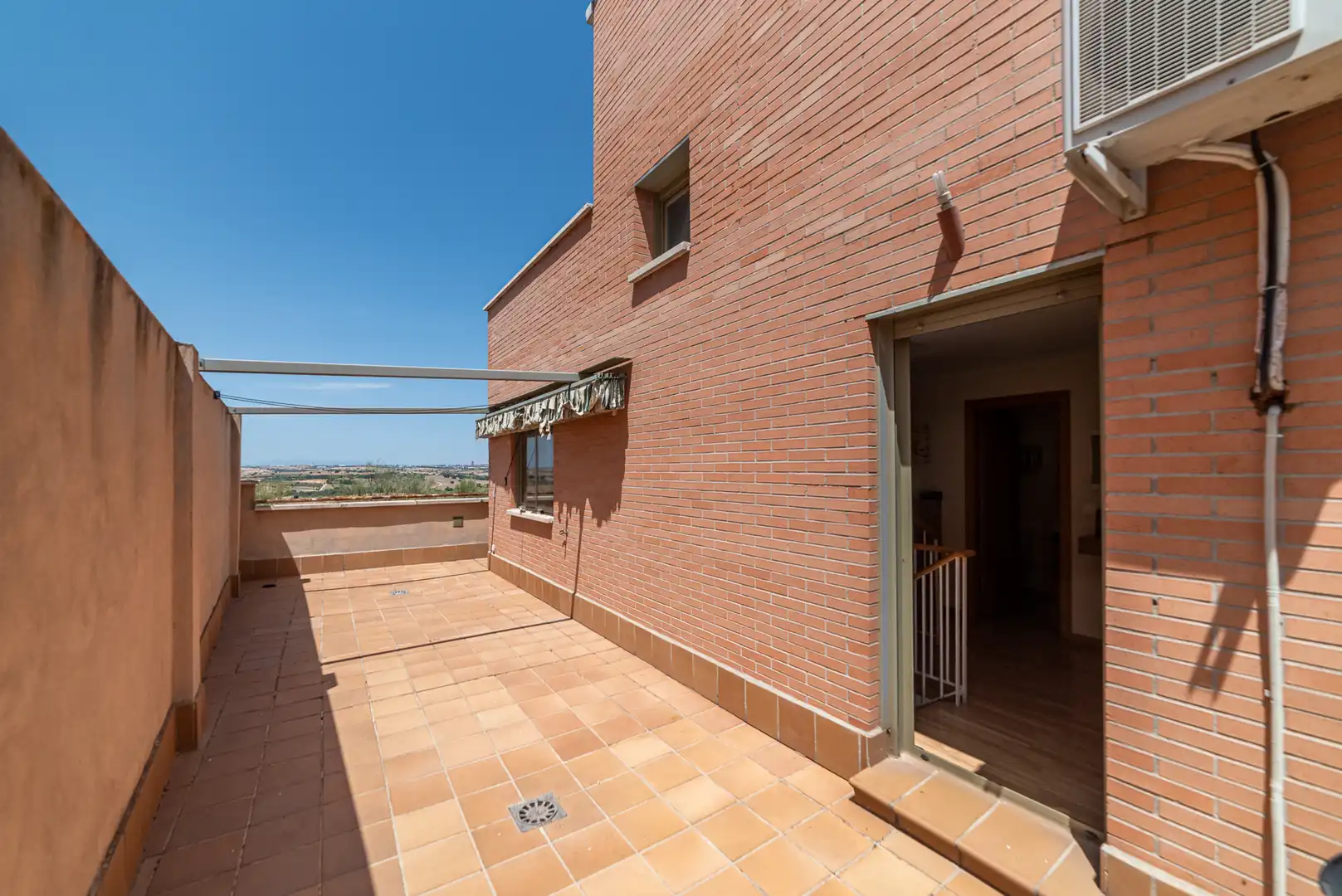 Terrassa de Casa o xalet en venda en Arroyomolinos (Madrid) amb Aire condicionat, Calefacció i Jardí privat
