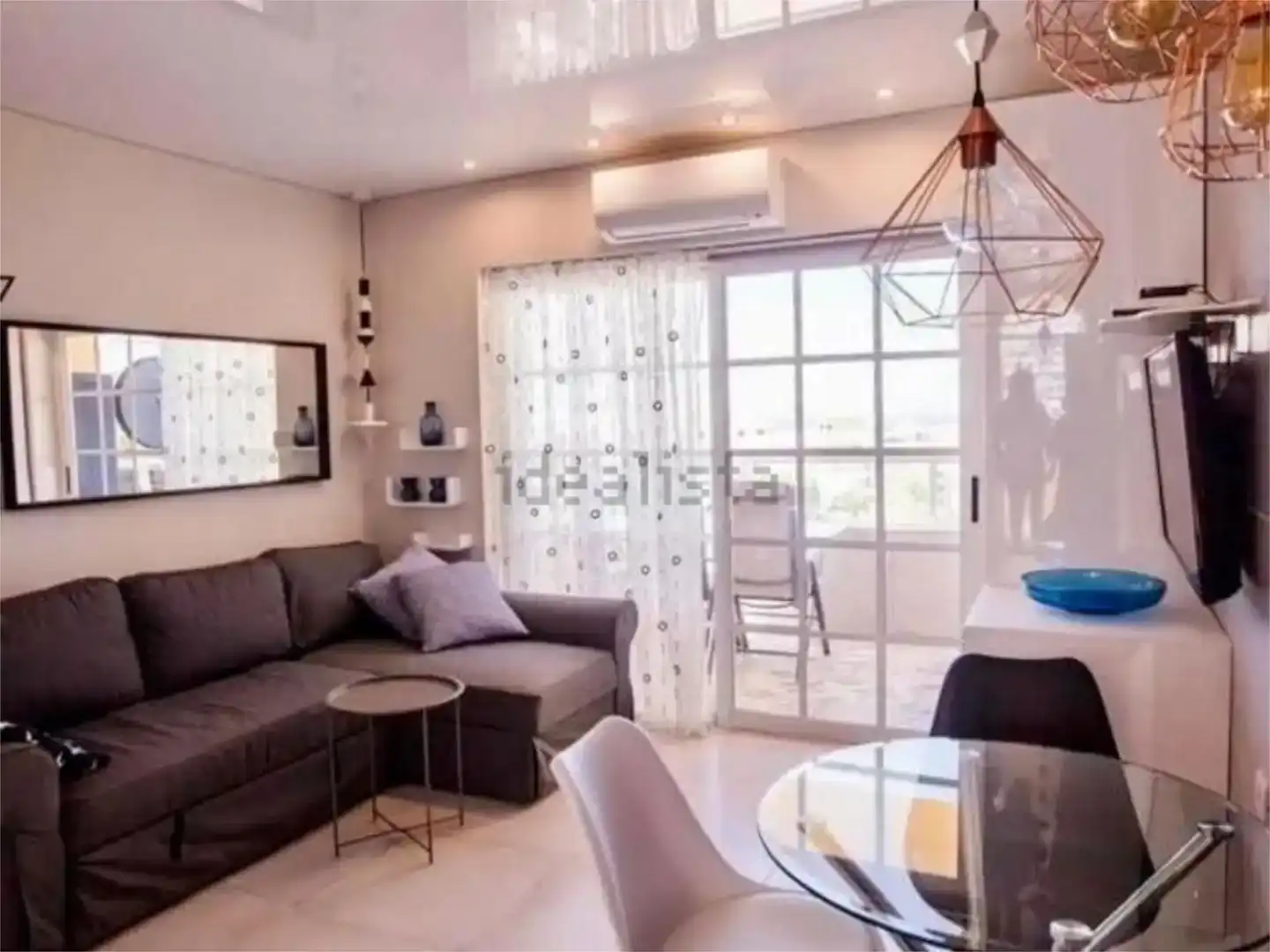 Living room of Flat for rent in Adeje  with Air Conditioner, Swimming Pool and Balcony