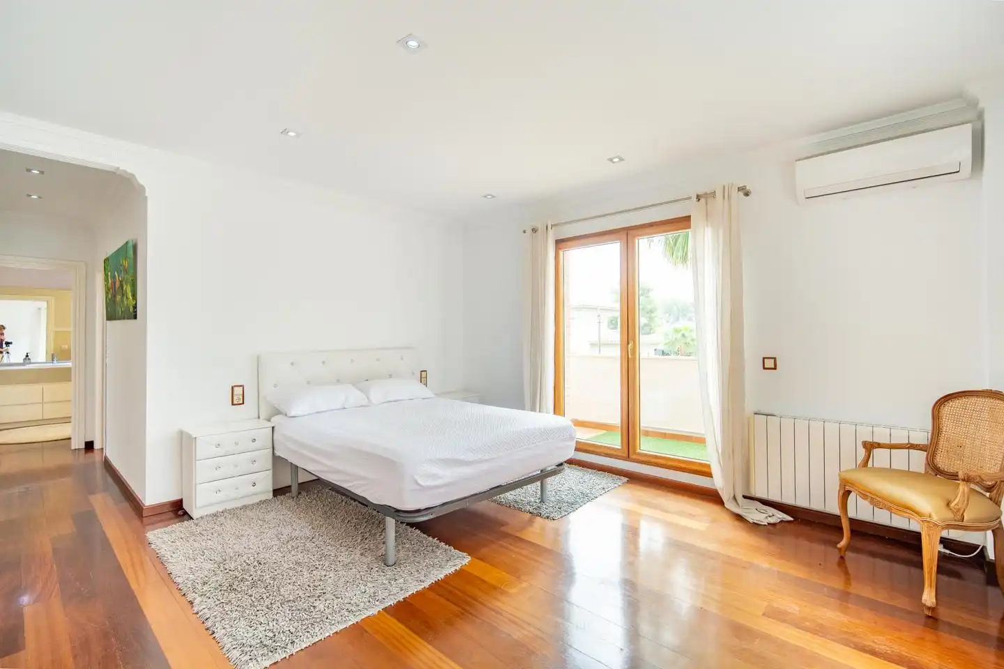 Schlafzimmer von Haus oder Chalet zum Verkauf in Bétera mit Klimaanlage, Heizung und Privatgarten