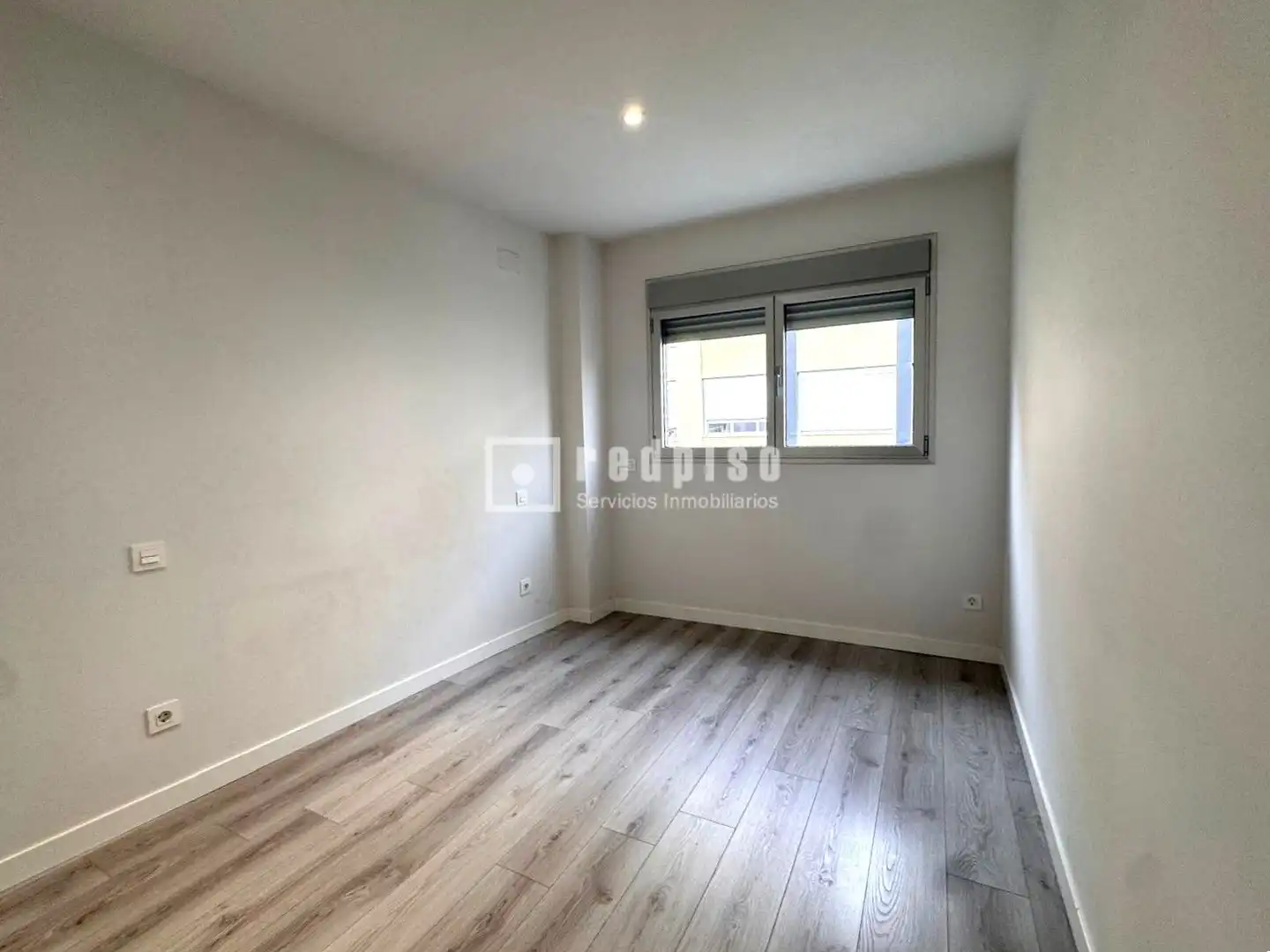 Flat for rent in de Valderribas, Adelfas