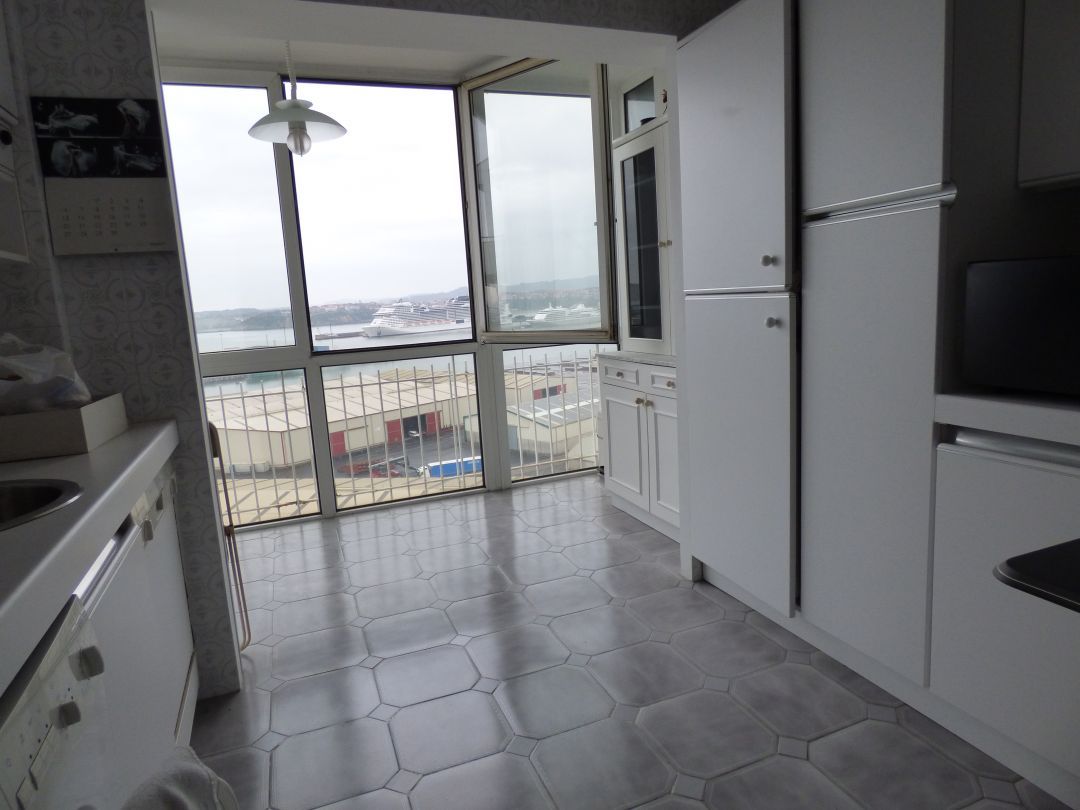 Kitchen of Flat for sale in Santurtzi   with Heating, Storage room and Furnished