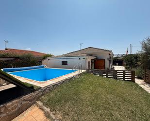 Piscina de Casa o xalet en venda en Loranca de Tajuña amb Aire condicionat, Calefacció i Jardí privat