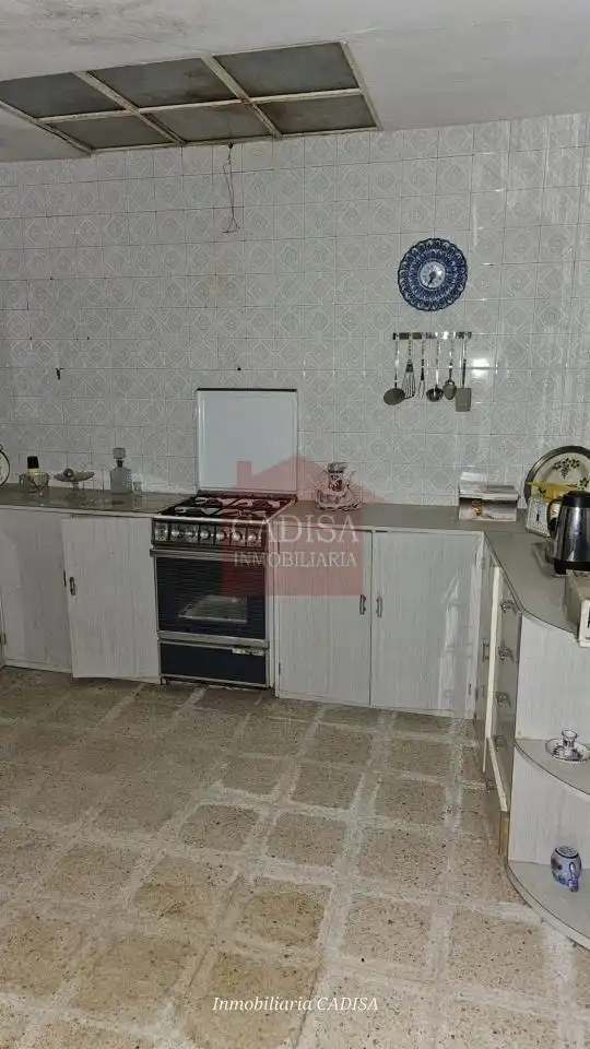 Cuina de Casa o xalet en venda en Hinojosa de Duero amb Calefacció, Jardí privat i Traster