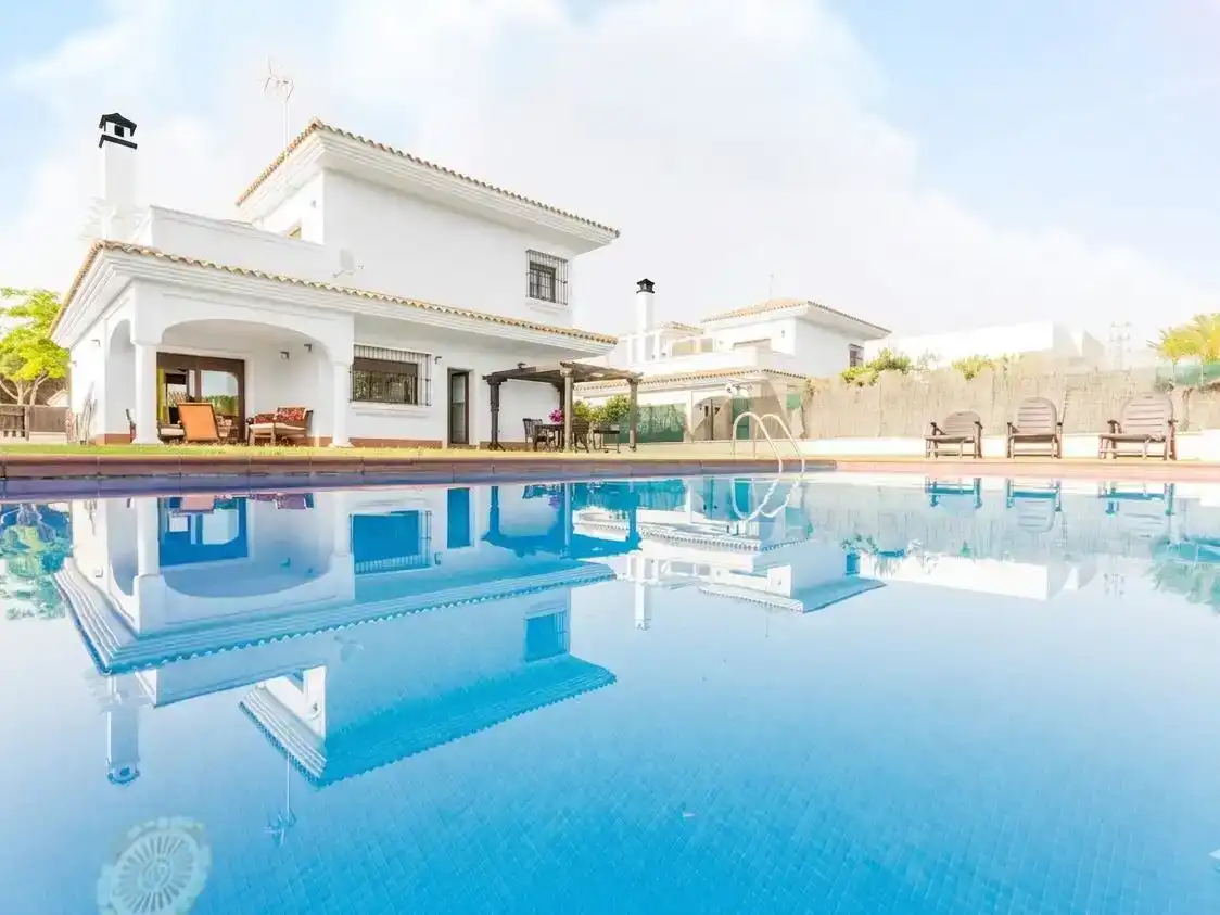 Piscina de Casa o xalet en venda en Conil de la Frontera amb Piscina i Balcó