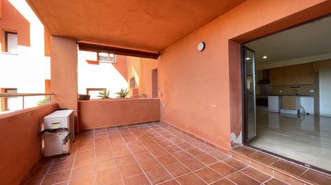 Foto 3 de Apartament en venda a Puerto de Estepona, Málaga