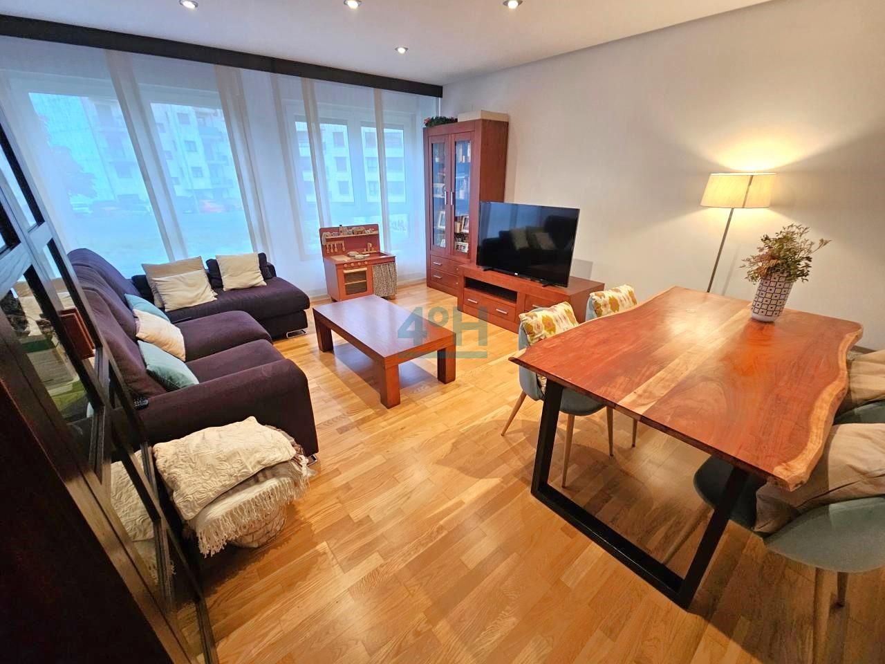 Living room of Flat for sale in Ourense Capital   with Heating and Furnished
