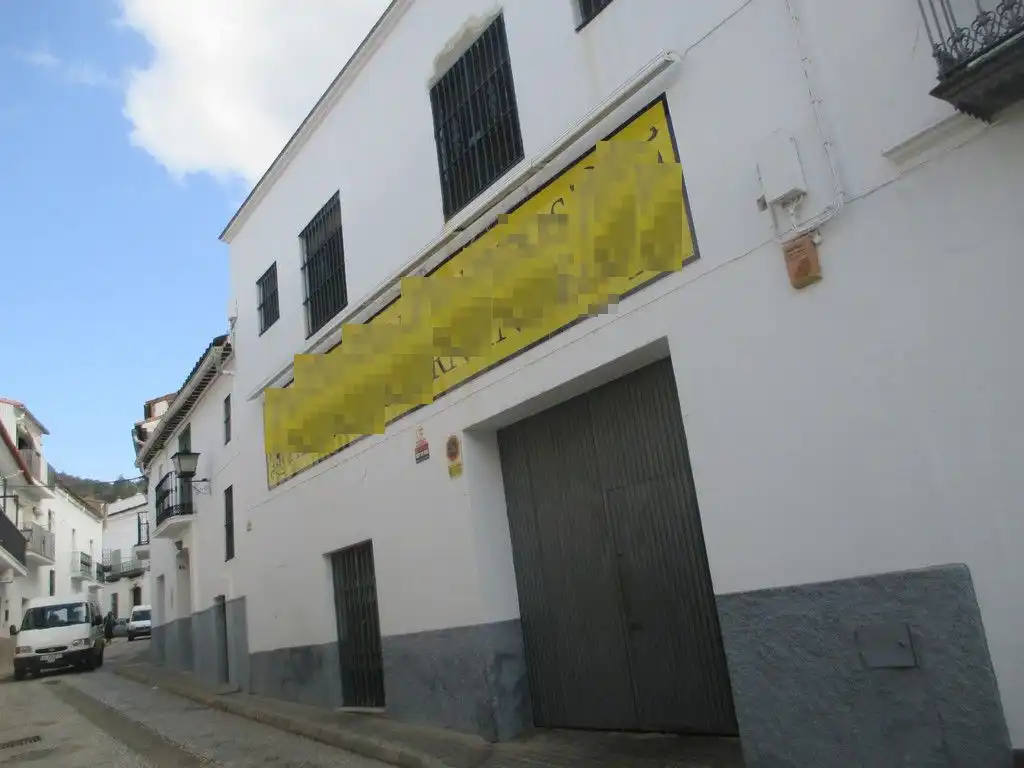 Industrial building to rent in C/ Dr. Gumersindo Márquez