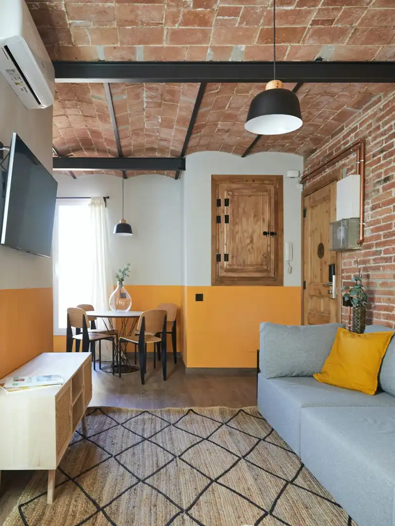 Comedor de Piso de alquiler en Barcelona con Aire acondicionado, Calefacción y Amueblado