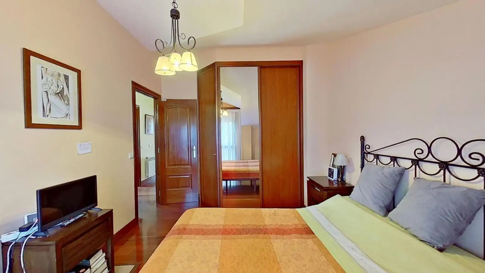 Dormitori de Casa adosada en venda en Suances amb Calefacció, Jardí privat i Parquet