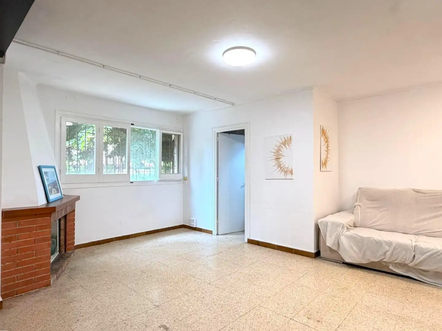 Living room of Houses for sale in Canovelles  with Private garden, Terrace and Swimming Pool