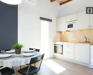 Kitchen of Flat to rent in  Barcelona Capital  with Air Conditioner, Heating and Furnished