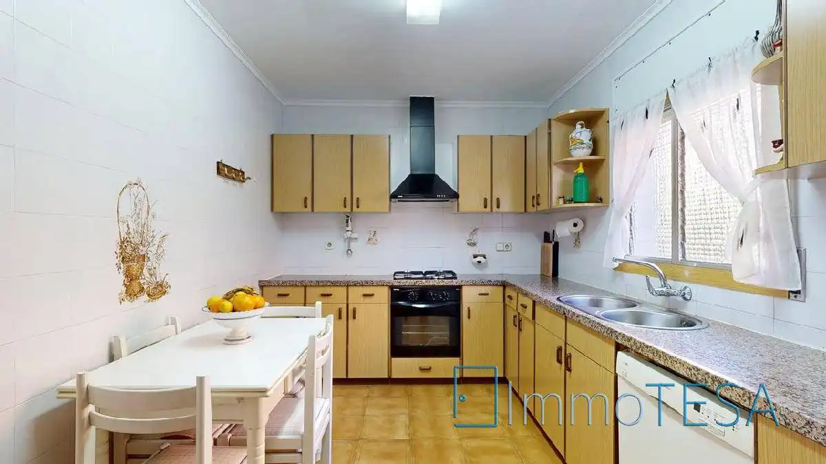 Cocina de Casa o chalet en venta en Barberà del Vallès con Aire acondicionado, Calefacción y Jardín privado