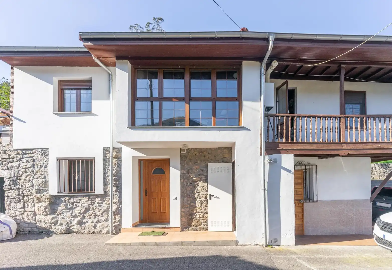 Vista exterior de Casa o xalet en venda en Ribera de Arriba amb Calefacció, Jardí privat i Terrassa