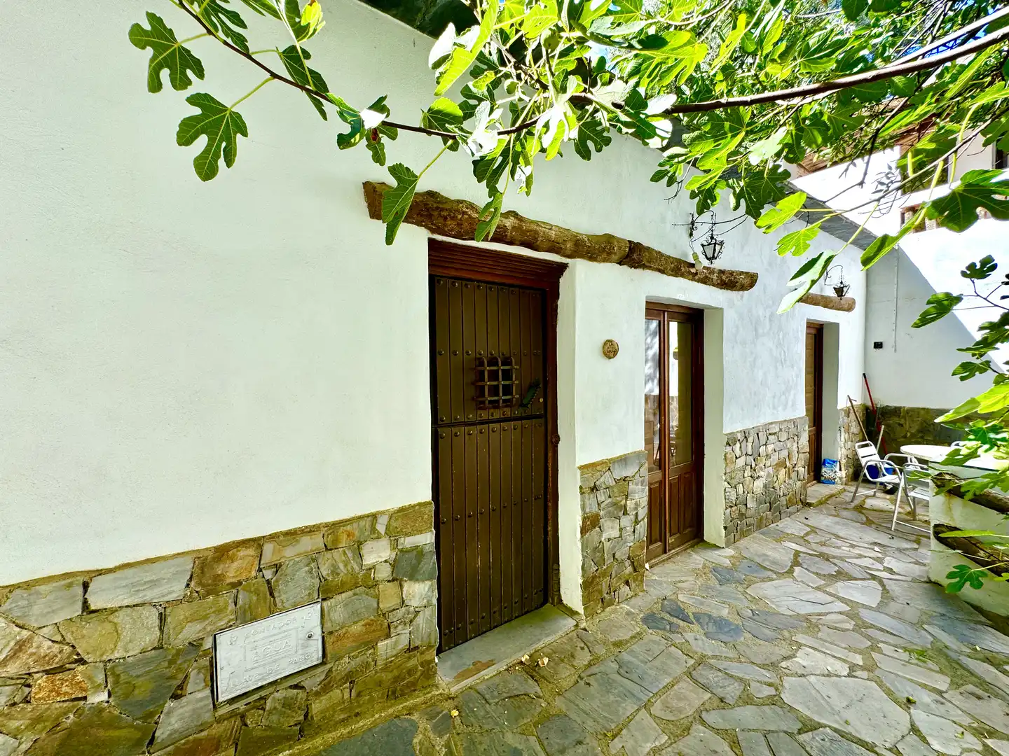 Vista exterior de Terreno en venta en Alpujarra de la Sierra