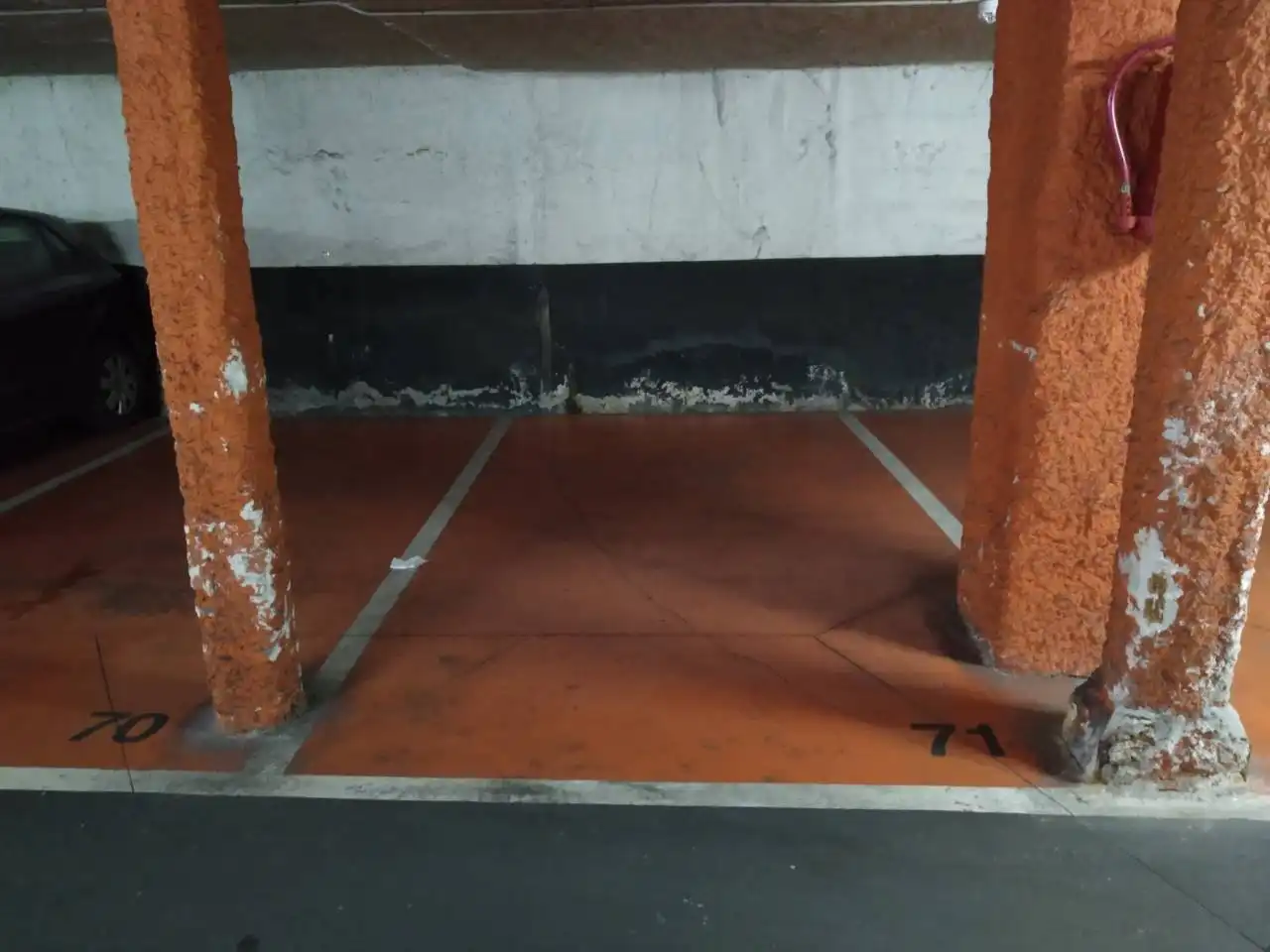 Parkplatz von Garage zum Verkauf in Centre