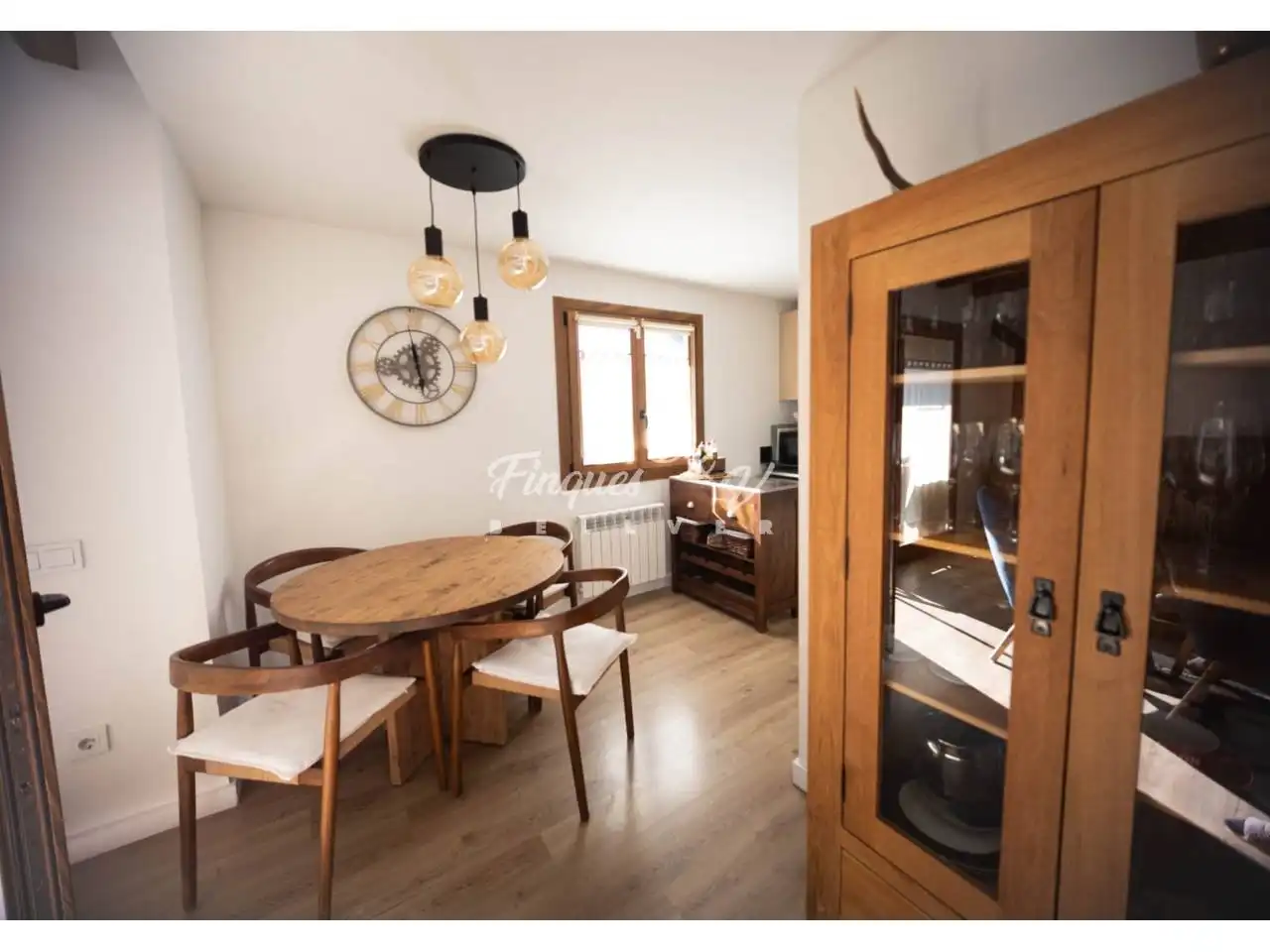 Comedor de Apartamento en venta en Bellver de Cerdanya con Aire acondicionado, Calefacción y Parquet