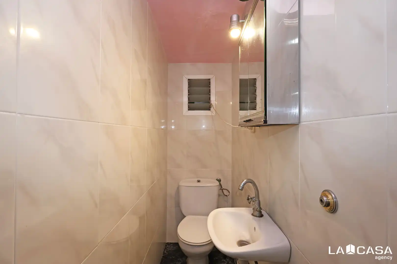 Baño de Piso en venta en Barcelona con Balcón
