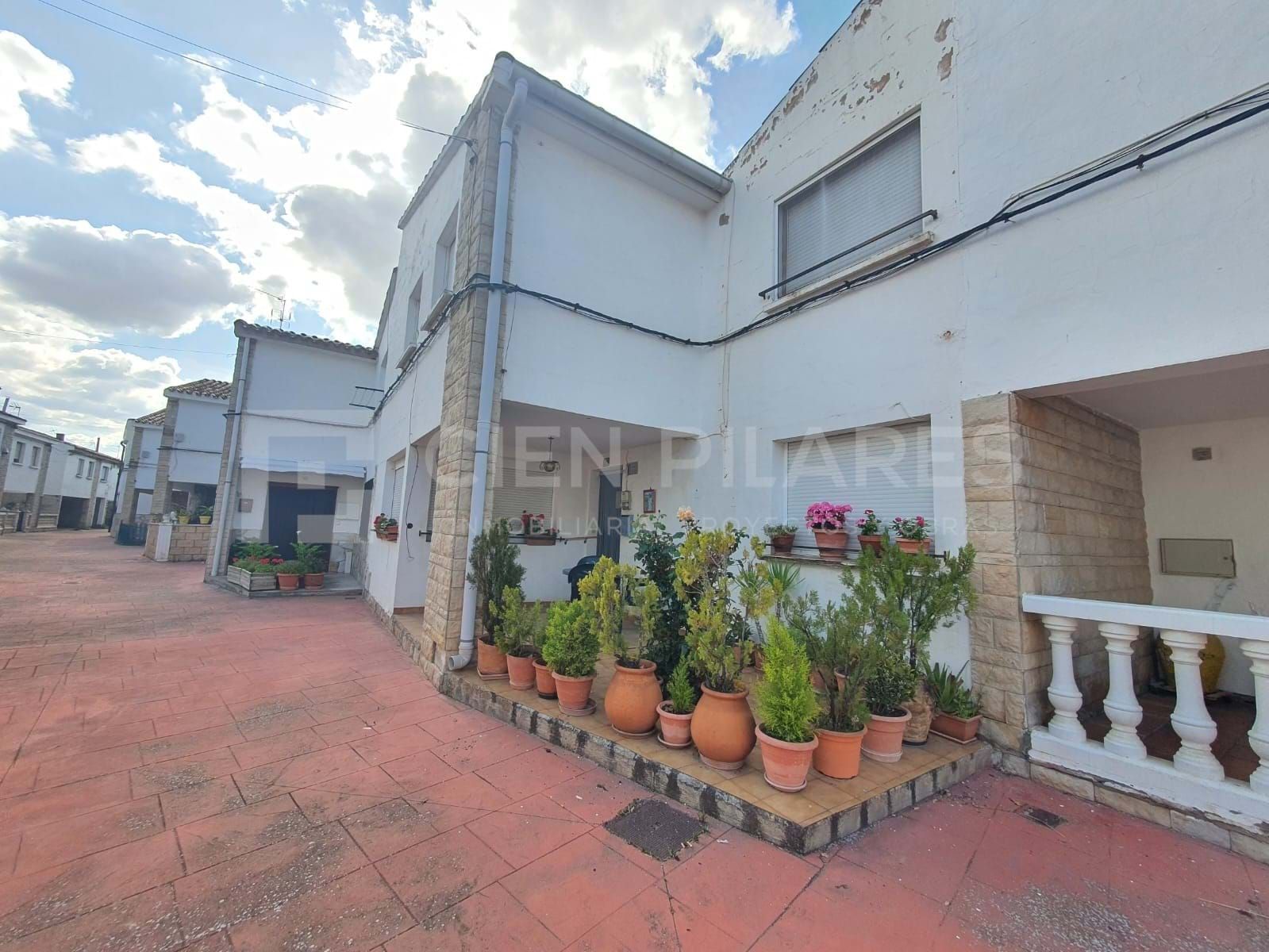 Exterior view of House or chalet for sale in Quel  with Heating and Furnished