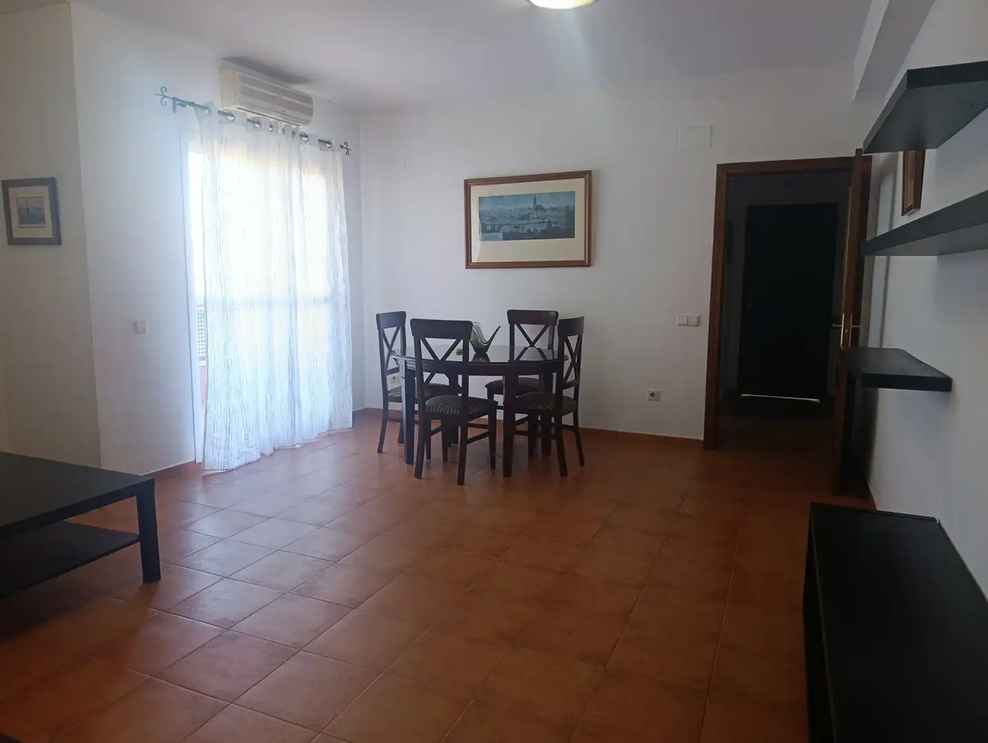 Comedor de Piso de alquiler en Dos Hermanas con Aire acondicionado, Terraza y Amueblado