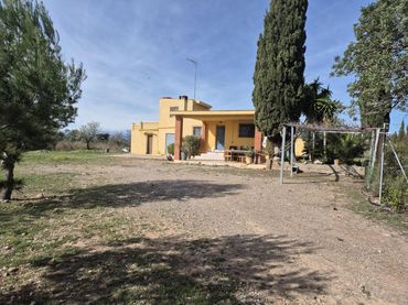 Villa in vendita a Casco Antiguo