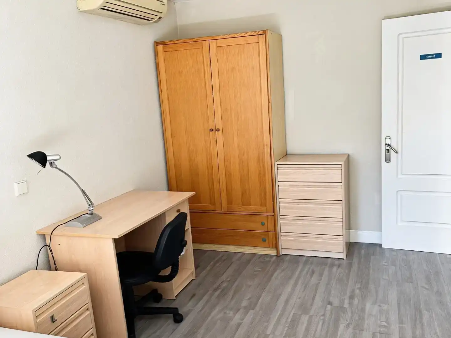 Dormitori de Casa o xalet per a compartir en Fuencarral - El Pardo