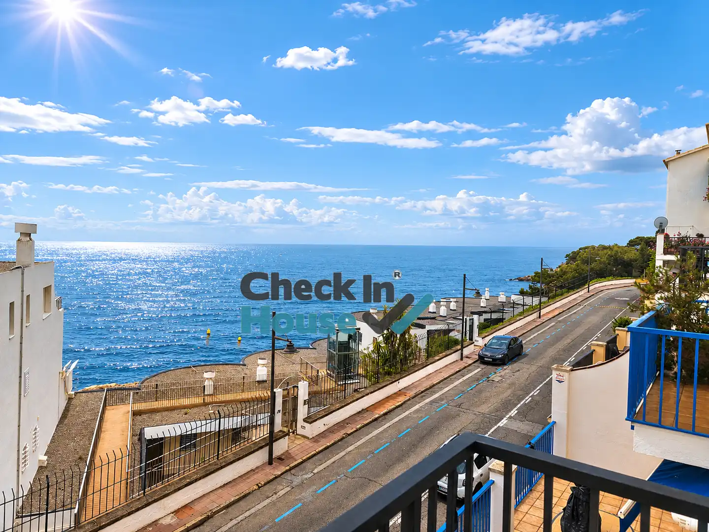 Vista exterior de Casa adosada en venta en Sant Feliu de Guíxols con Calefacción, Terraza y Balcón