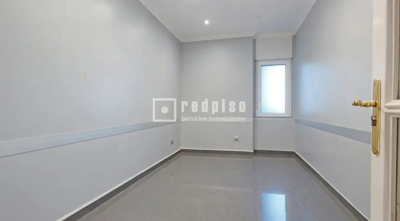 Piso en venta en de Ríos Rosas, Ríos Rosas - Nuevos Ministerios