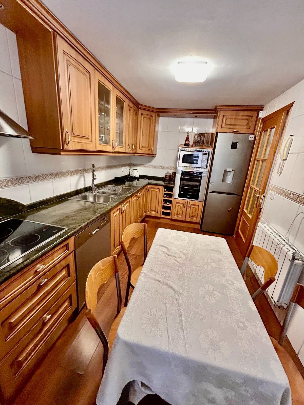 Kitchen of Single-family semi-detached for sale in Valdemoro  with Air Conditioner, Heating and Private garden