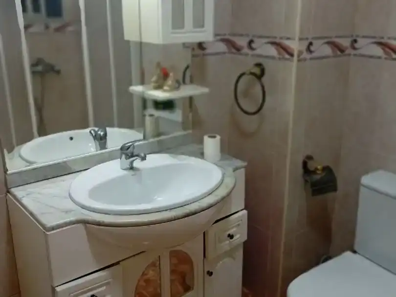 Bany de Casa adosada en venda en Martos amb Jardí privat, Traster i Piscina