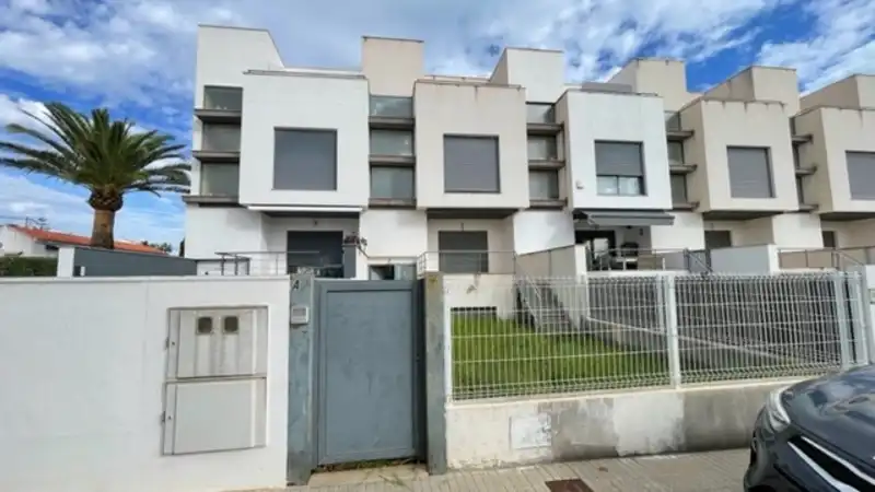 Casa a schiera in vendita a Costa Norte