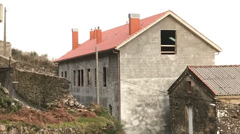 VENTA CASA EN OUTES