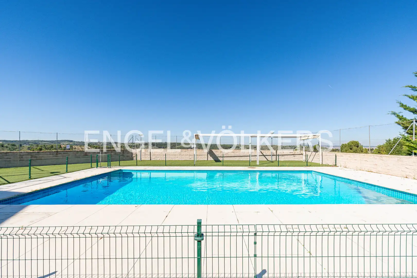 Piscina de Casa o xalet en venda en Arganda del Rey amb Calefacció i Jardí privat