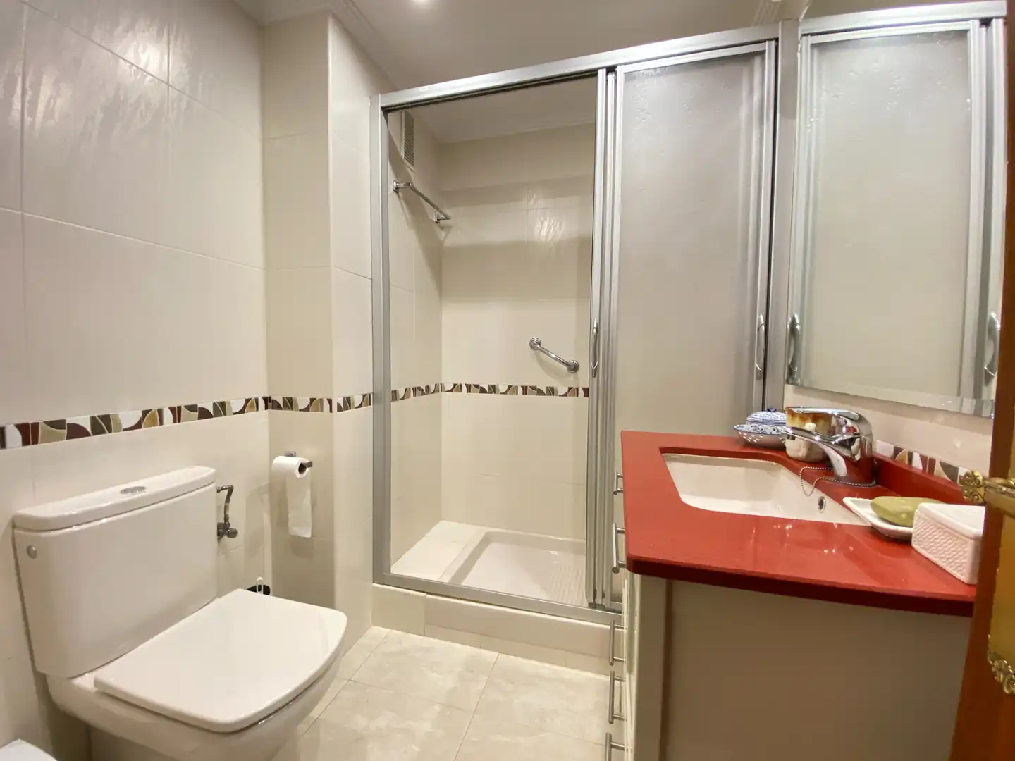 Bathroom of Flat for rent in Bilbao   with Heating, Terrace and Furnished