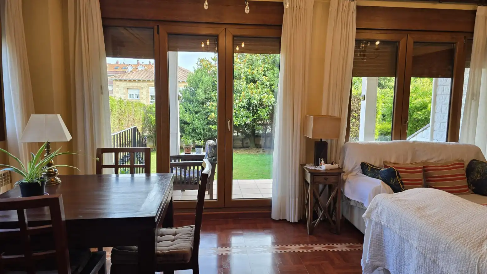 Menjador de Casa adosada en venda en Suances amb Calefacció, Jardí privat i Parquet