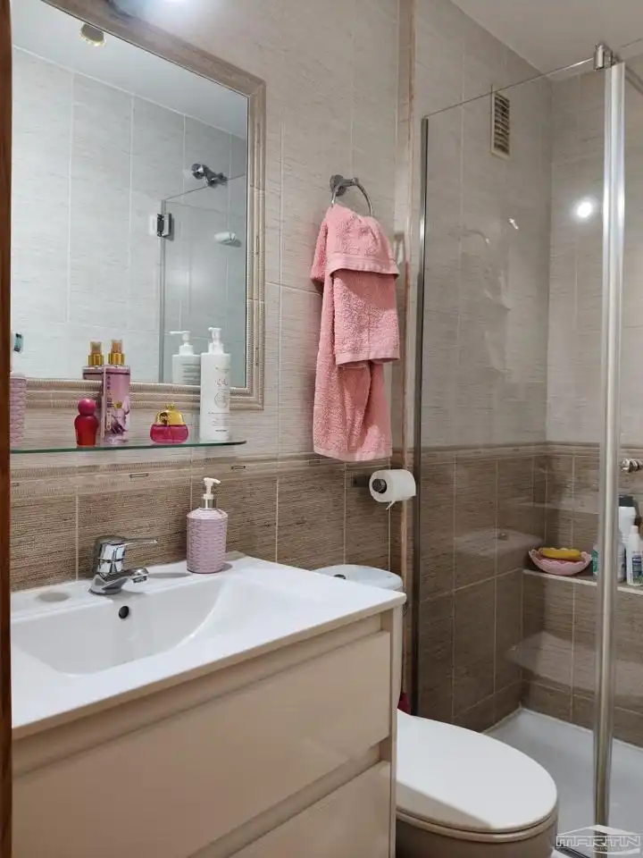 Baño de Piso en venta en Lucena con Aire acondicionado, Terraza y Trastero