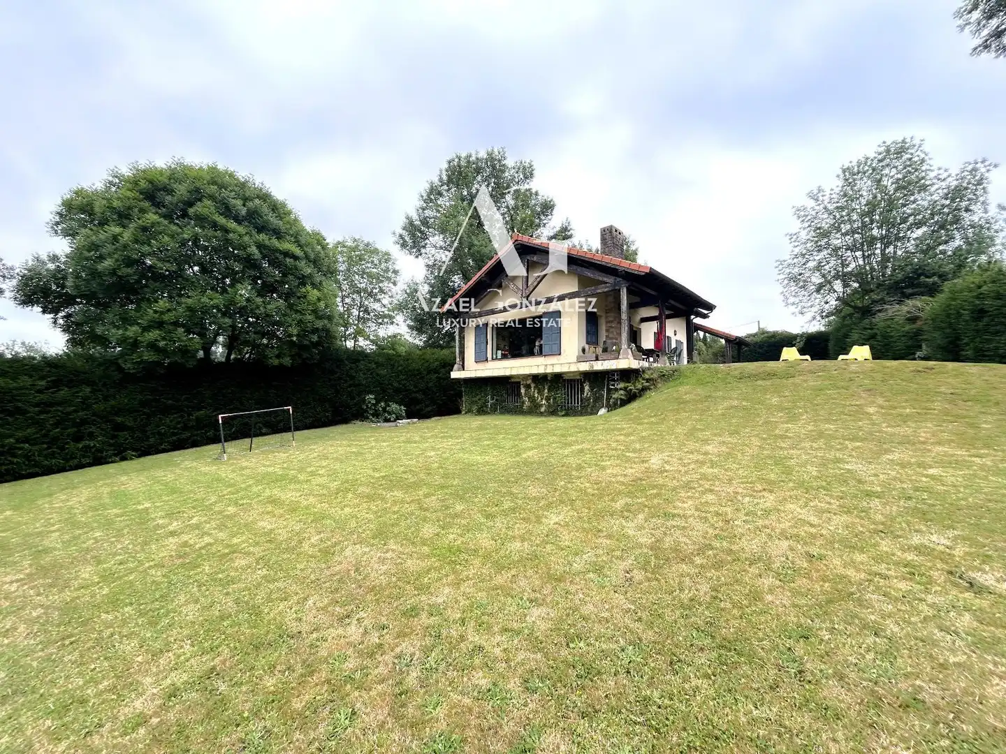 Casa o xalet en venda en Entrambasaguas amb Calefacció, Jardí privat i Traster