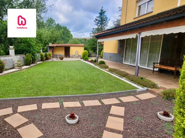 Casa-chalet en Venta en Carrer dels Roures en Sant Pere de Torelló