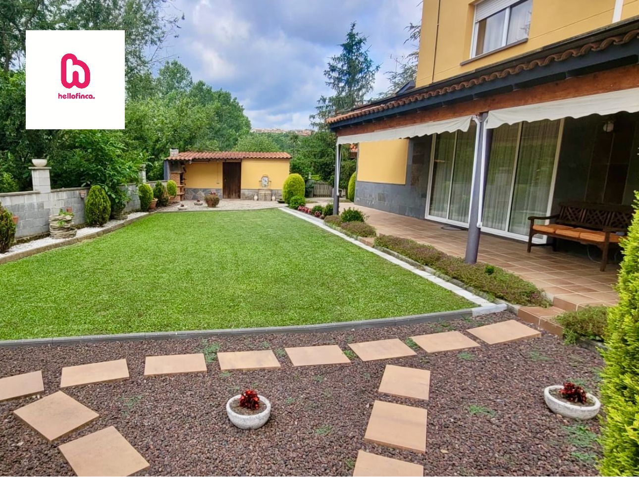 Garden of House or chalet for sale in Sant Pere de Torelló  with Air Conditioner, Heating and Private garden