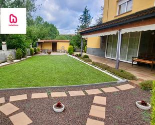 Jardí de Casa o xalet en venda en Sant Pere de Torelló amb Aire condicionat, Calefacció i Jardí privat