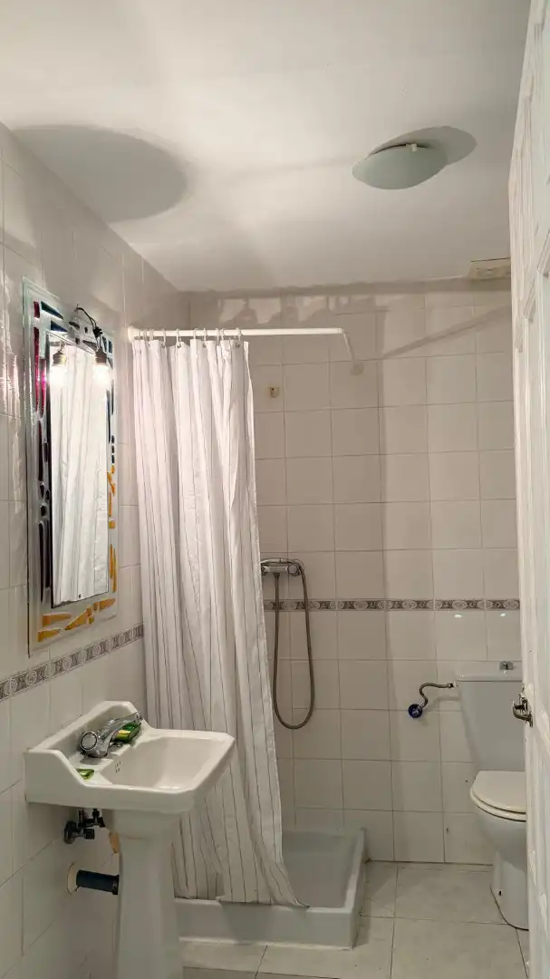 Bany de Pis en venda en Sevilla amb Aire condicionat, Forn i Balcó